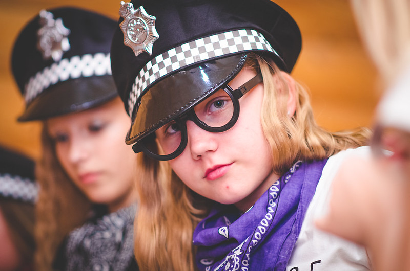 Как отметить 8 Марта в школе: веселый праздничный концерт в generalCities.Сургуте