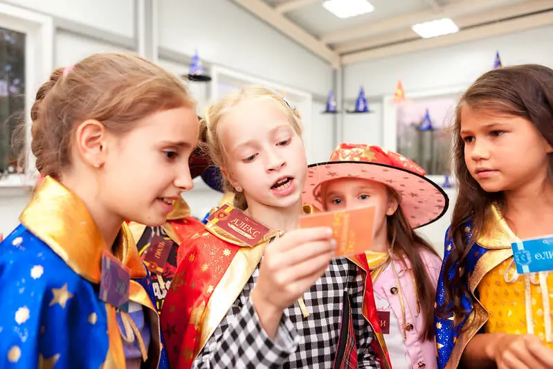 Новый год в Сургуте глазами школьников: квесты, игры и секреты организации